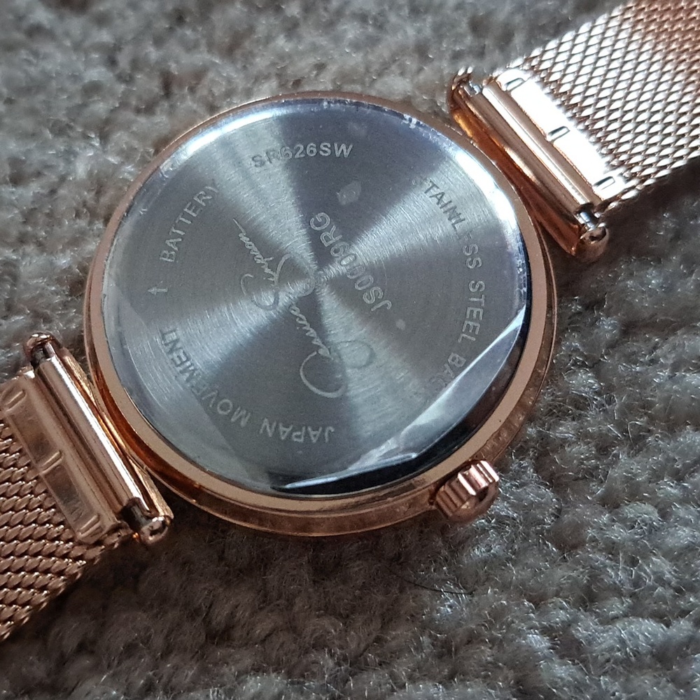 Rose gold watch - Picture 6 of 8